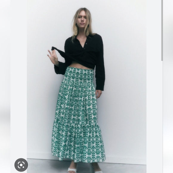 Zara green long printed maxi skirt - Picture 2 of 6